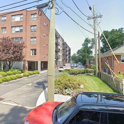 275 Hoym St #5 C, Fort Lee, NJ 07024