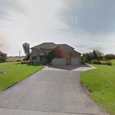 2759 W Honeysuckle Ln, Appleton, WI 54913