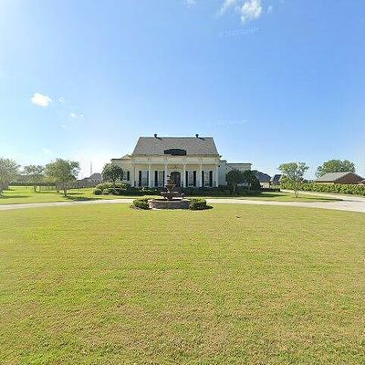 279 Ashburn Dr, Schriever, LA 70395