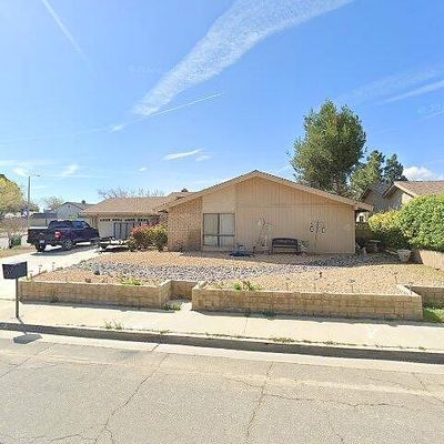 2800 Perfect Pl, Lancaster, CA 93536