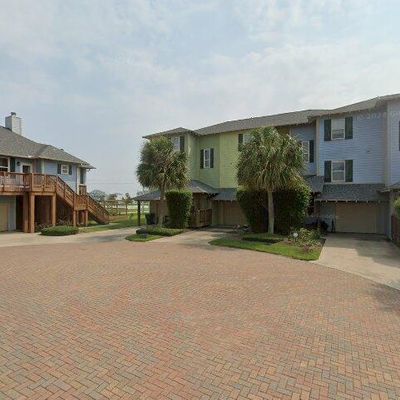 2807 Merida Ct, Galveston, TX 77554