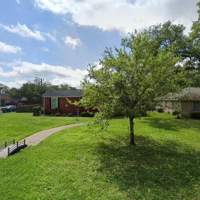 2410 Carrington St, Bay City, TX 77414