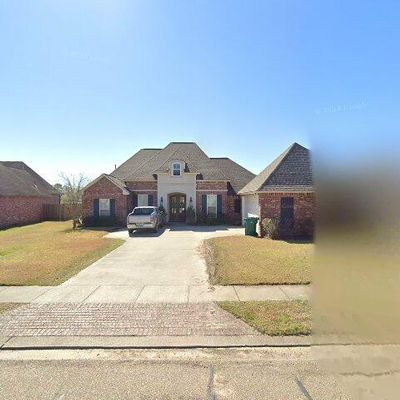 24922 Plantation Lake Dr, Denham Springs, LA 70726