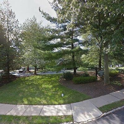 252 Laurel Ct, Whitehouse Station, NJ 08889