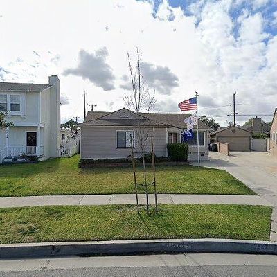 2530 Bomberry St, Lakewood, CA 90712