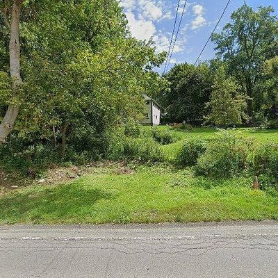 305 Ewing Rd, Coraopolis, PA 15108