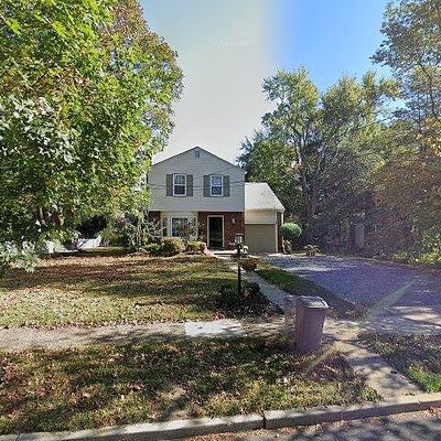 305 Pleasant Valley Ave, Moorestown, NJ 08057