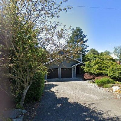 305 Slater St S, Kirkland, WA 98033