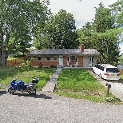 307 3 Rd St, Christiansburg, VA 24073