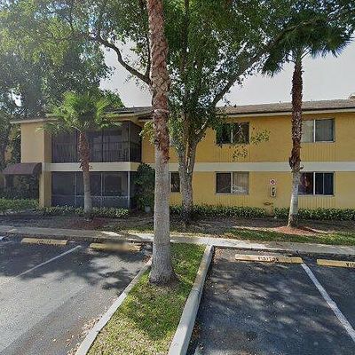 3077 N Oakland Forest Dr #104, Oakland Park, FL 33309