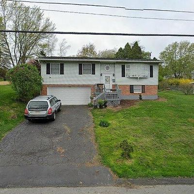 308 Carnation Dr, Clarks Summit, PA 18411