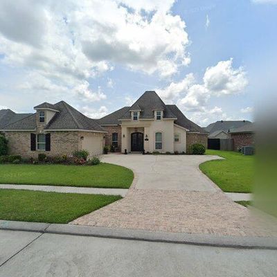 310 Lakewood Dr, Houma, LA 70360