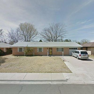 3102 Futura Dr, Roswell, NM 88201