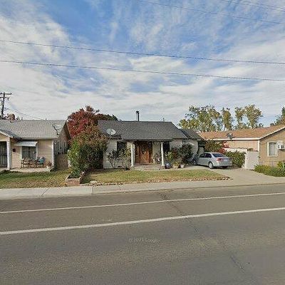 315 M St, Patterson, CA 95363