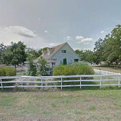 315 Pony Ln, Wallis, TX 77485