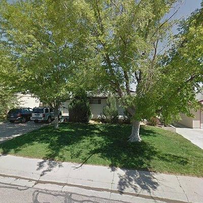 32 Macarthur Rd, Pueblo, CO 81001