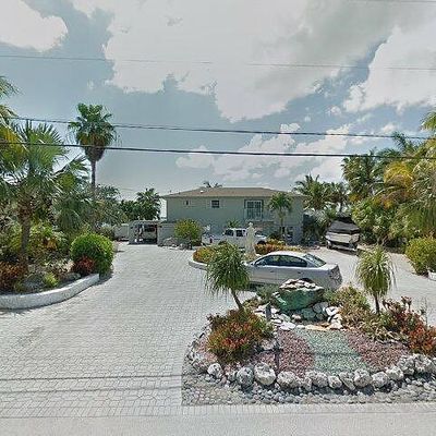 320 S Point Dr, Summerland Key, FL 33042