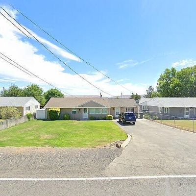 3204 Butterfield Rd, Yakima, WA 98901