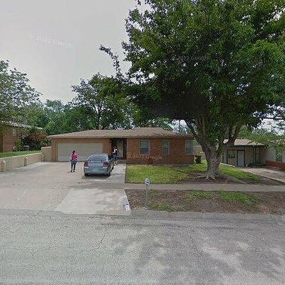 3206 Avenue B, Snyder, TX 79549