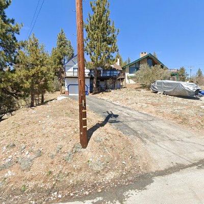 322 Spruce Lane, Fawnskin, CA 92333