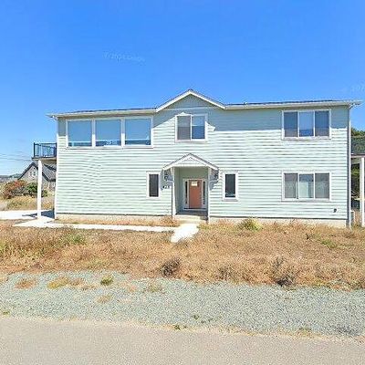 323 Madison Ave Sw, Bandon, OR 97411