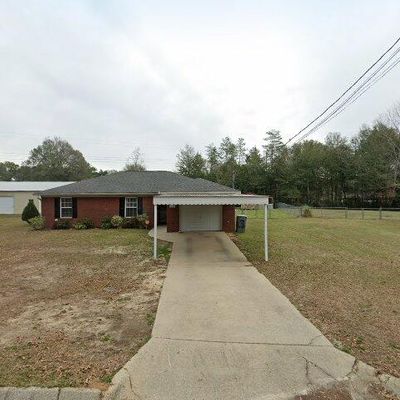 323 Ridgewood Dr, Daleville, AL 36322