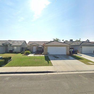 325 W Pilot Ave, Bakersfield, CA 93308