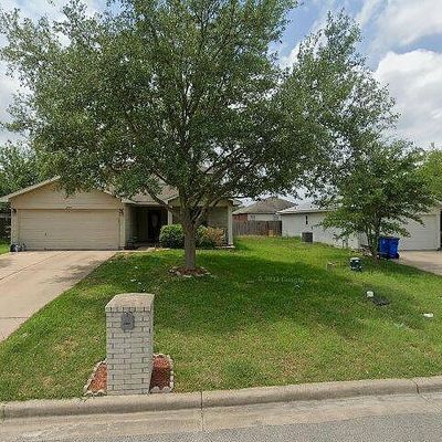 2905 Meadow Ln, Taylor, TX 76574