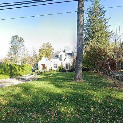 30 Blackburn Rd, Summit, NJ 07901