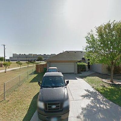 3000 Greenlawn St, Taylor, TX 76574