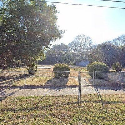 301 Griffin Ave, Eastman, GA 31023