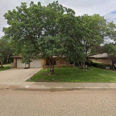 301 Rayburn St, Levelland, TX 79336