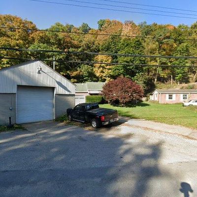 35 Mcgovern Blvd, Crescent, PA 15046