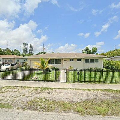 35 Nw 197 Th St, Miami, FL 33169