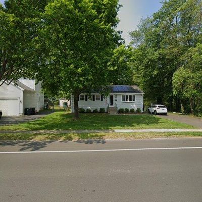 350 Pond Point Ave, Milford, CT 06460