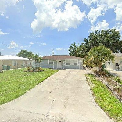 3520 Okeechobee St, Naples, FL 34112