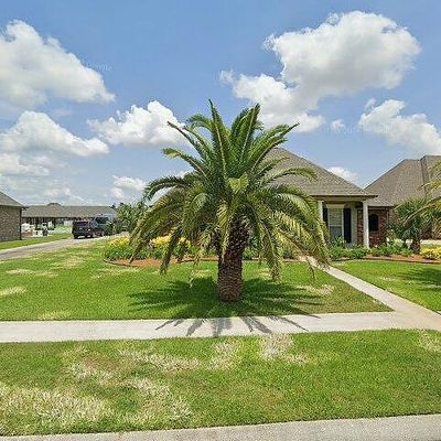 359 Tigerlily Dr, Houma, LA 70360