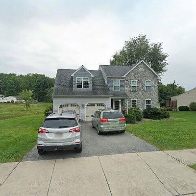 3600 Wildflower Ln, Mountville, PA 17554