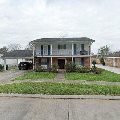 3621 Huntlee Dr, New Orleans, LA 70131