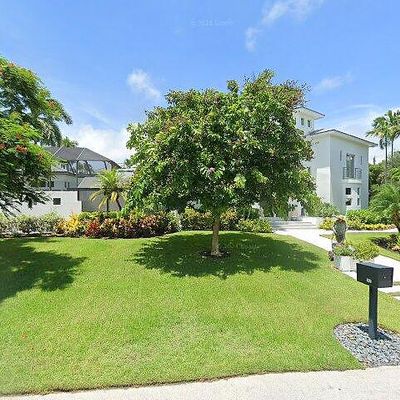 367 5 Th Ave N, Naples, FL 34102