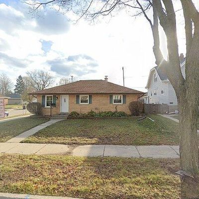 3675 E Wanda Ave, Cudahy, WI 53110