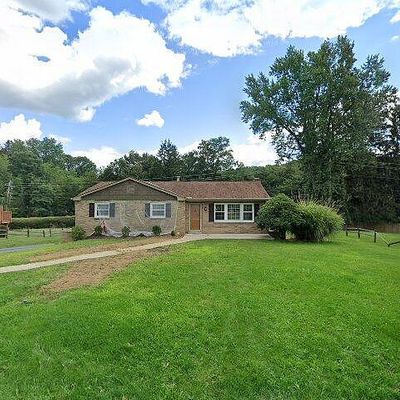 3720 Gleneagle Dr, Murrysville, PA 15668