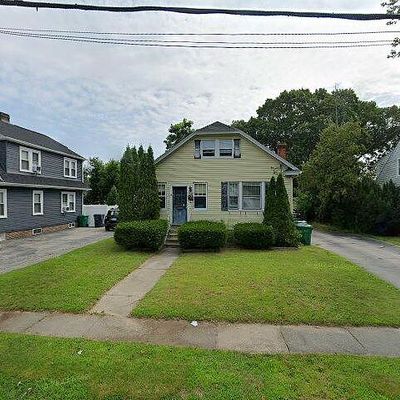 376 Norwood Ave, Warwick, RI 02888