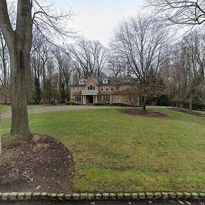 38 Old Woods Rd, Saddle River, NJ 07458