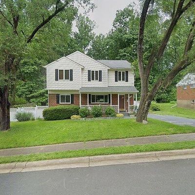 3805 Carolyn Ave, Fairfax, VA 22031