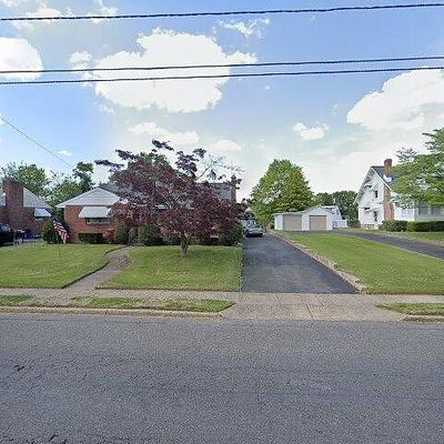 327 W Evesham Ave, Magnolia, NJ 08049