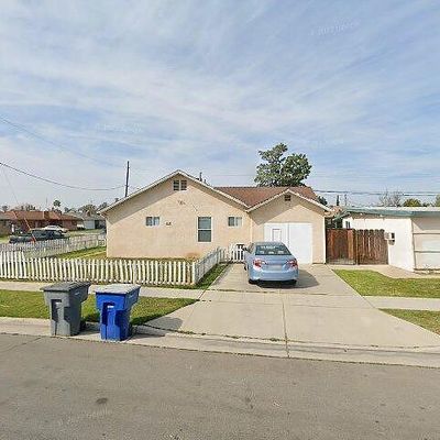 3407 N Barton Ave, Fresno, CA 93726