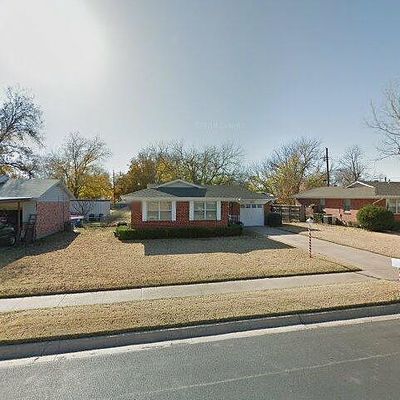 411 Vaughn St, Burkburnett, TX 76354