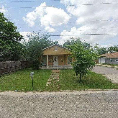 414 E 3 Rd St, Taylor, TX 76574