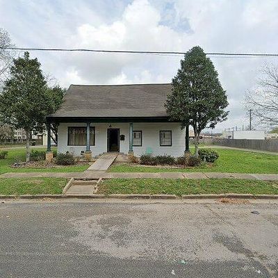 416 W Burleson St, Wharton, TX 77488